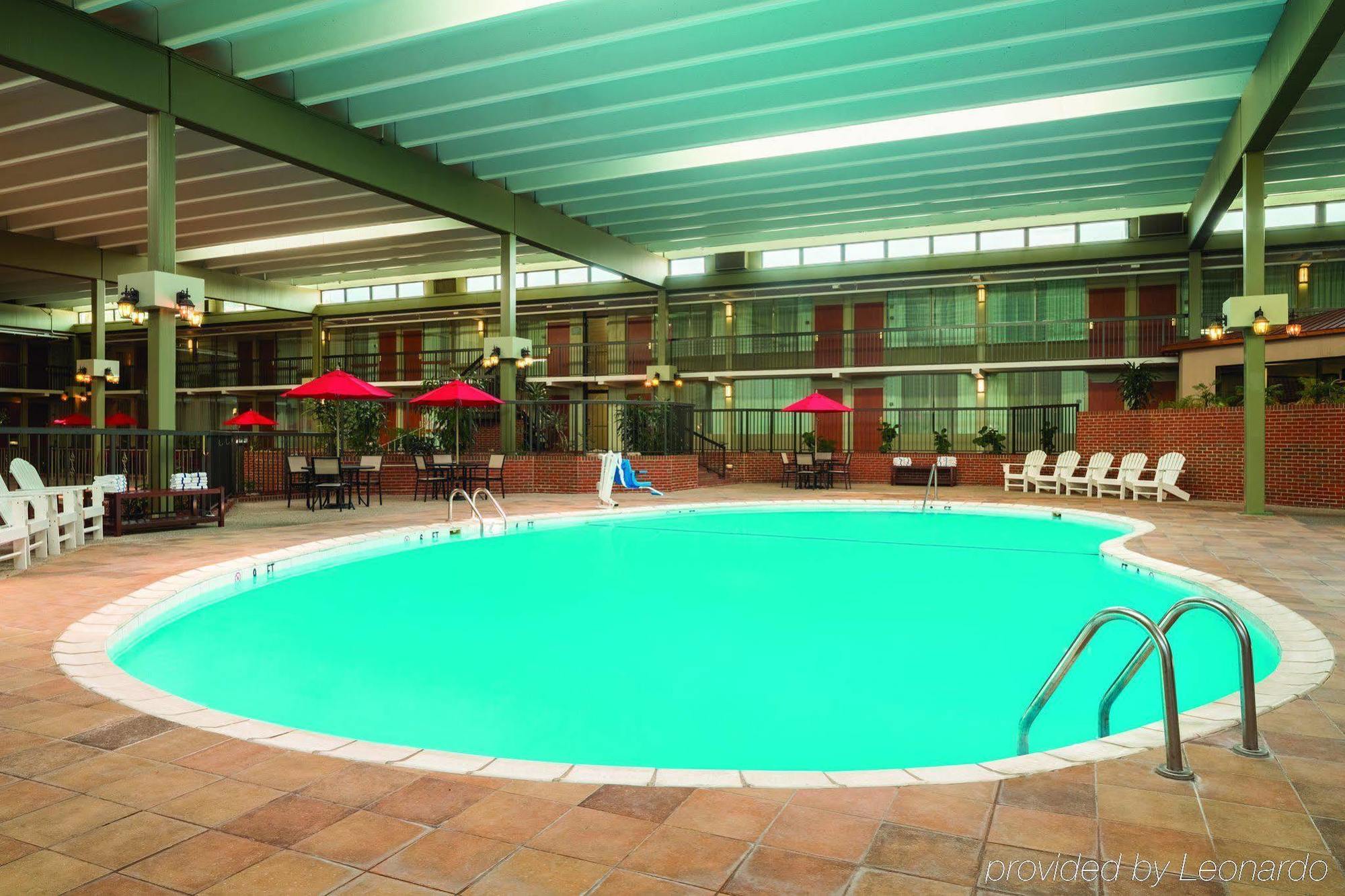 Hotel Ramada By Wyndham Indiana Exterior foto